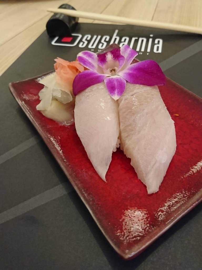 susharnia sushi bar - bluefin tuńczyk